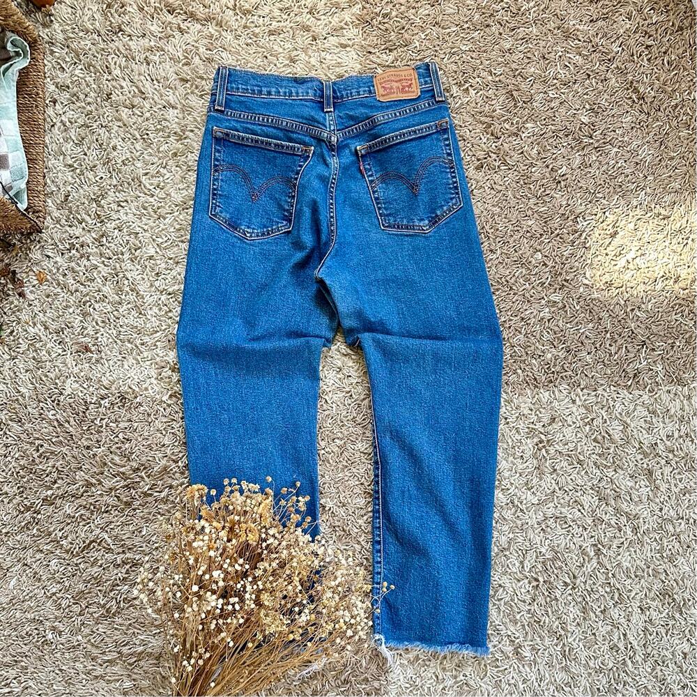 Levi’s Wedgie Straight Blue Jeans Red Tab Women’s Size 28x26